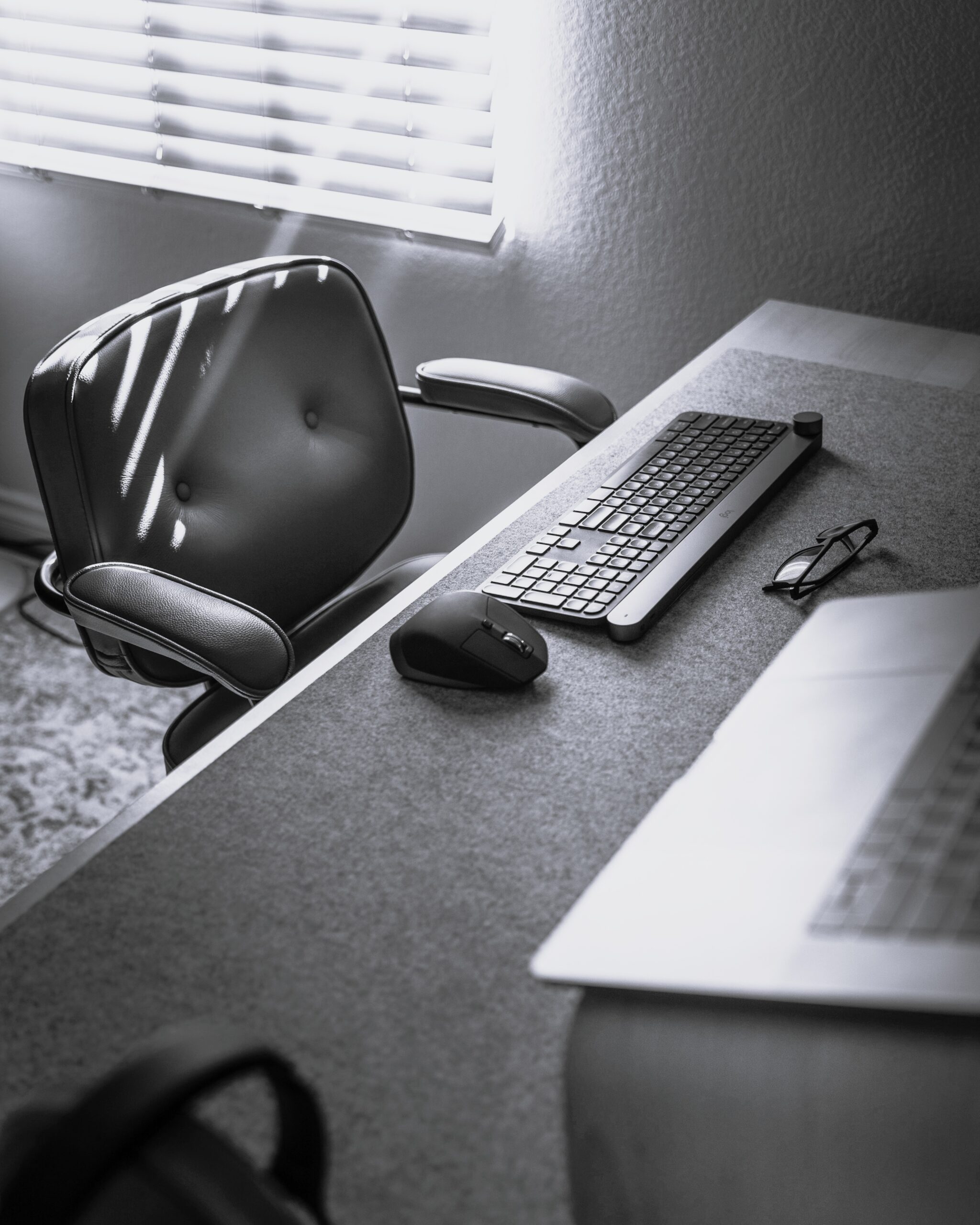 office bw
